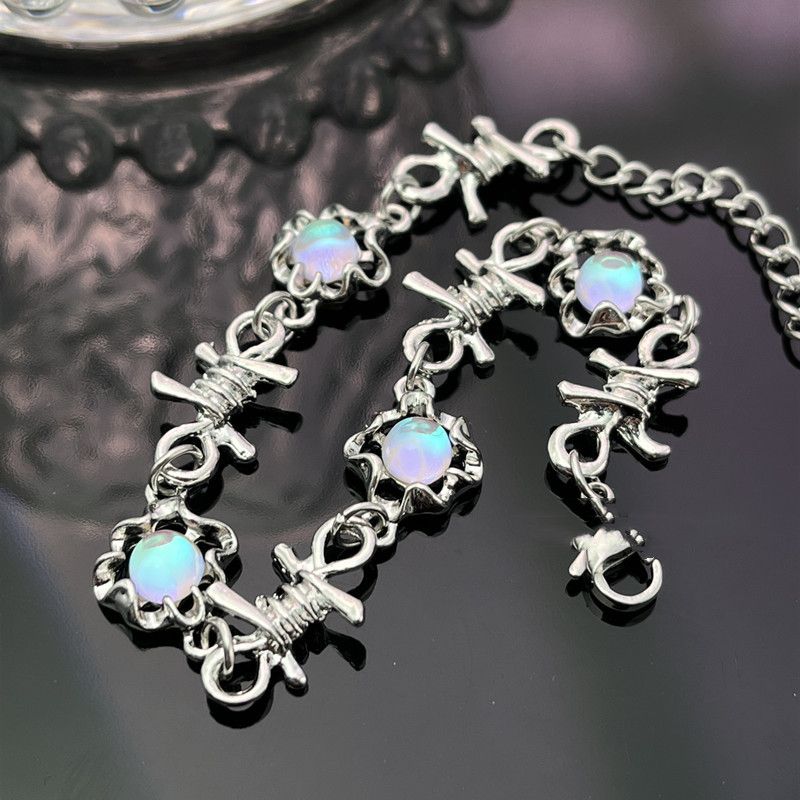 Niche Design Thorn Moonstone Irregular Chain Bracelet