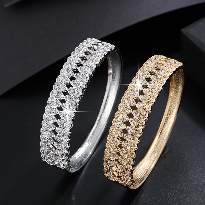 Classic Number Zircon Inlaid Bracelet 18K Gold Plated Holiday Style