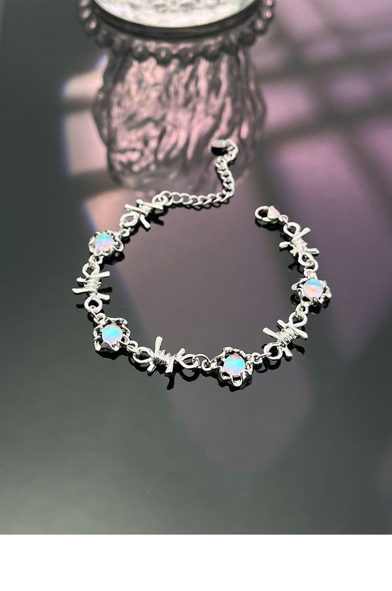Niche Design Thorn Moonstone Irregular Chain Bracelet