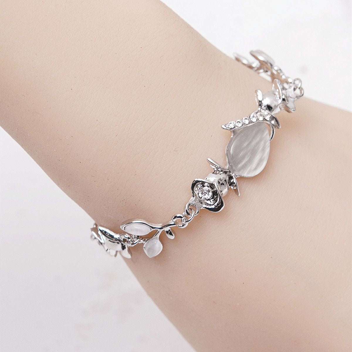 Flower & Leaf Shape Shiny Chain Bracelet Engagement Jewelry Gift Adjustable Hand Jewelry Decor