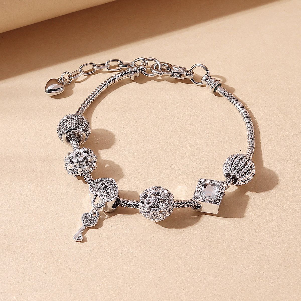 Key Shape Beaded Charm Bracelet Flower & Star Shape Pattern In Lantern Beads Snake Chain Bracelet