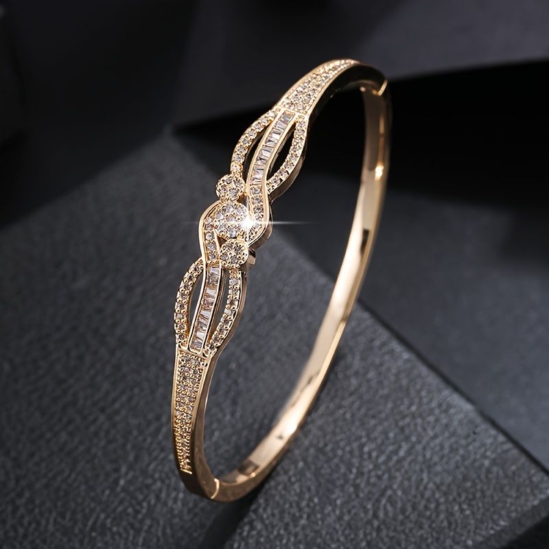 Gypsophila Bracelet Fashion Temperament Zircon Bracelet 18K Gold Plated Zicron Inlaid Holiday Style