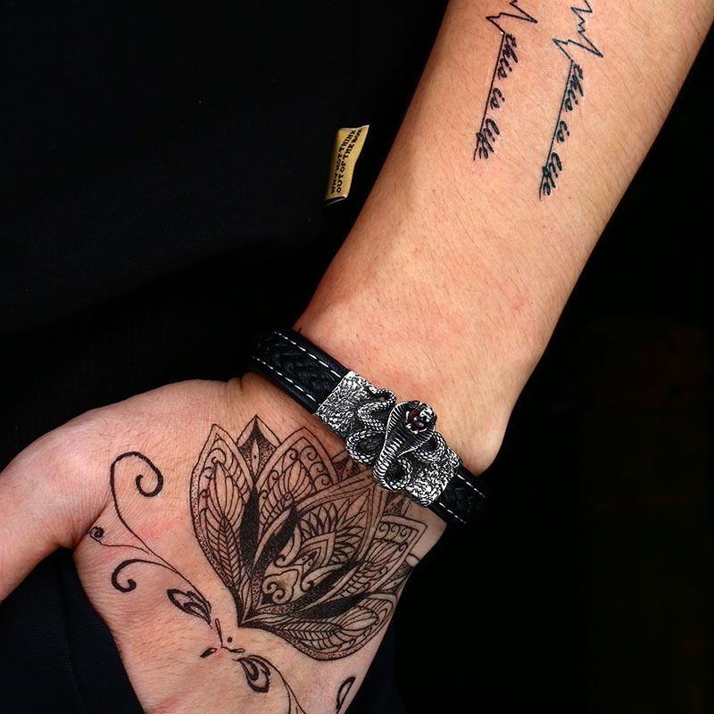 Personalized Retro Ornament Titanium Steel Men's Leather Cobra Bracelet