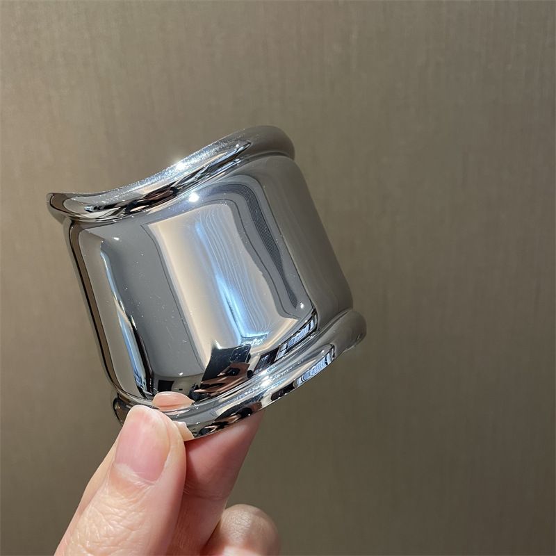 Advanced Sense Metal Wave Asymmetrical Bracelet