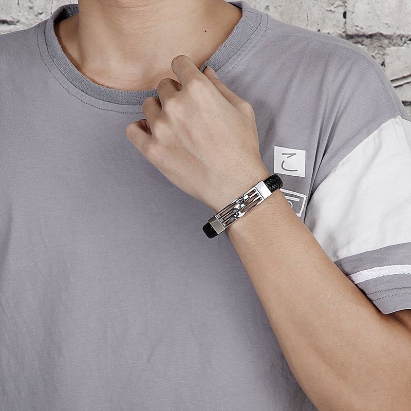 BraceletSimple Men's Braided Leather Titanium Steel Bracelet